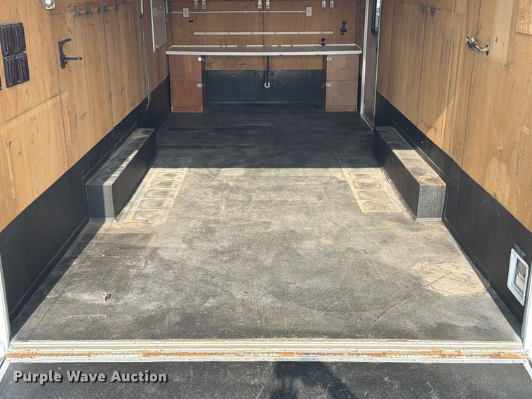 image for item EG9336 2005 Wells Cargo EW2022W enclosed cargo trailer