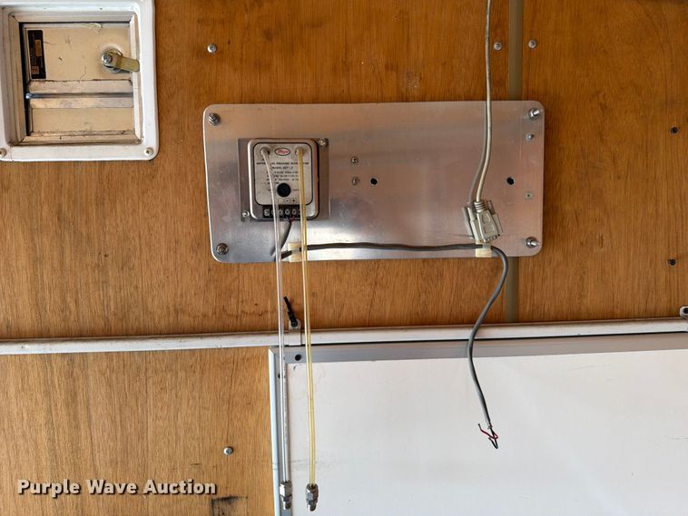 image for item EG9336 2005 Wells Cargo EW2022W enclosed cargo trailer