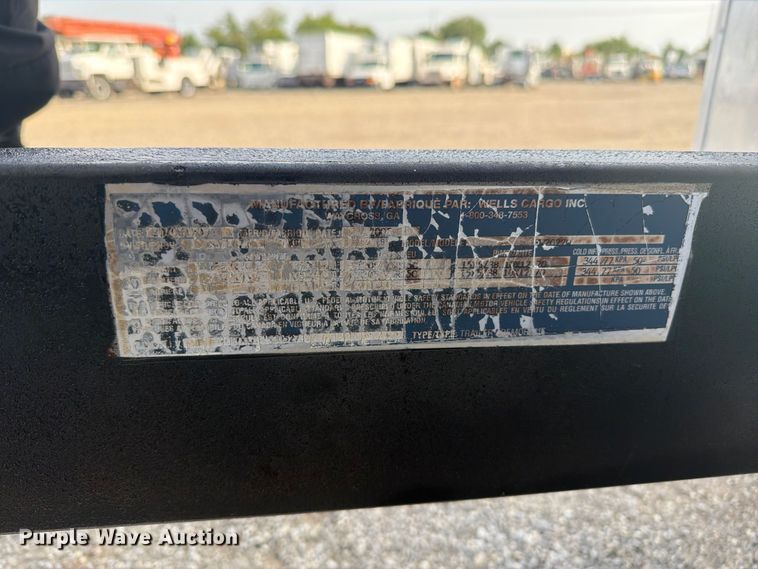 image for item EG9336 2005 Wells Cargo EW2022W enclosed cargo trailer