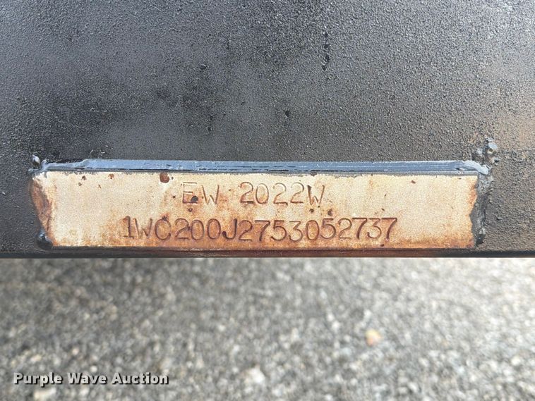 image for item EG9336 2005 Wells Cargo EW2022W enclosed cargo trailer