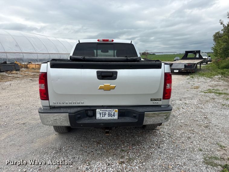 image for item EI5923 2012 Chevrolet Silverado 1500 Crew Cab pickup truck