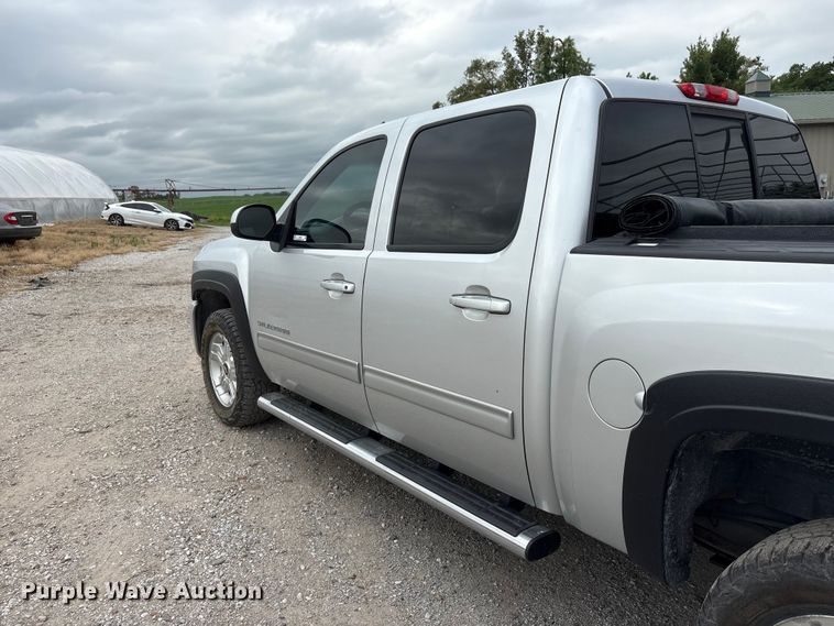 image for item EI5923 2012 Chevrolet Silverado 1500 Crew Cab pickup truck