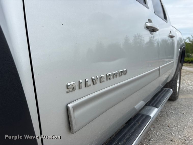 image for item EI5923 2012 Chevrolet Silverado 1500 Crew Cab pickup truck
