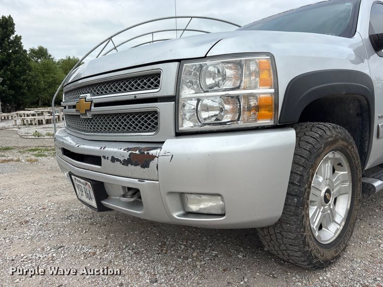 image for item EI5923 2012 Chevrolet Silverado 1500 Crew Cab pickup truck