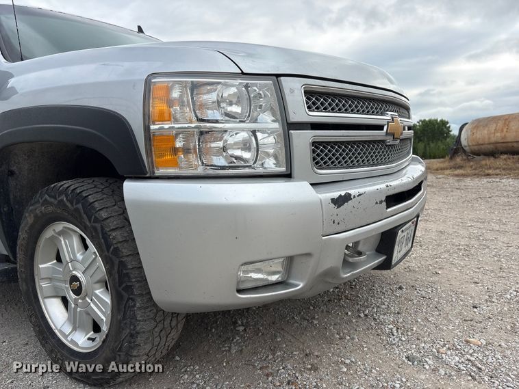 image for item EI5923 2012 Chevrolet Silverado 1500 Crew Cab pickup truck