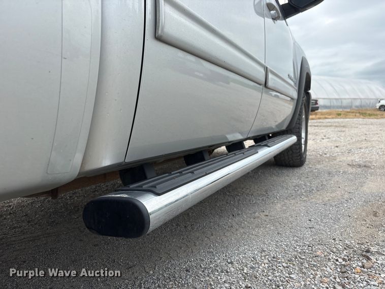 image for item EI5923 2012 Chevrolet Silverado 1500 Crew Cab pickup truck