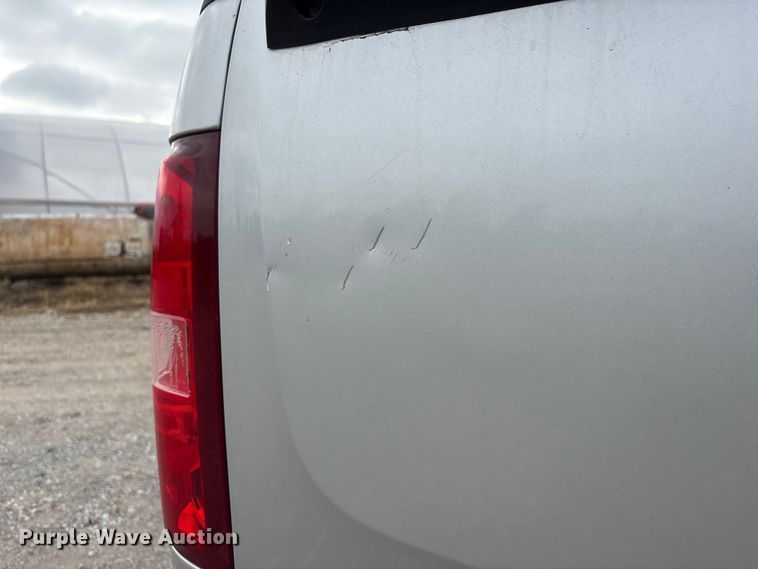 image for item EI5923 2012 Chevrolet Silverado 1500 Crew Cab pickup truck