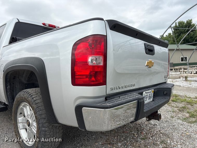 image for item EI5923 2012 Chevrolet Silverado 1500 Crew Cab pickup truck