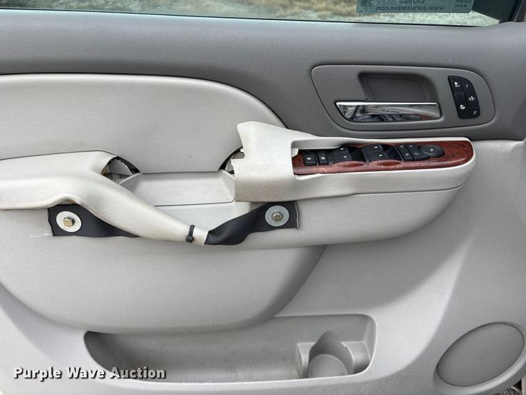 image for item EI5923 2012 Chevrolet Silverado 1500 Crew Cab pickup truck