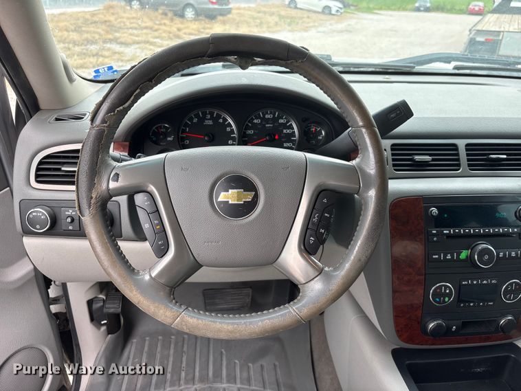 image for item EI5923 2012 Chevrolet Silverado 1500 Crew Cab pickup truck