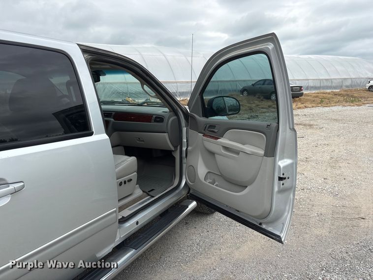 image for item EI5923 2012 Chevrolet Silverado 1500 Crew Cab pickup truck