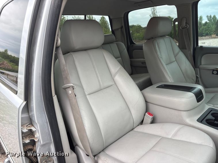 image for item EI5923 2012 Chevrolet Silverado 1500 Crew Cab pickup truck