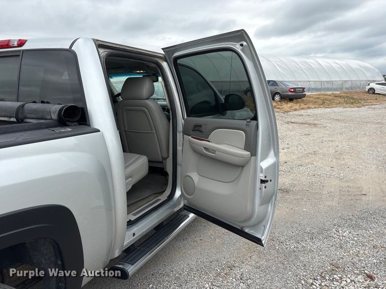 image for item EI5923 2012 Chevrolet Silverado 1500 Crew Cab pickup truck