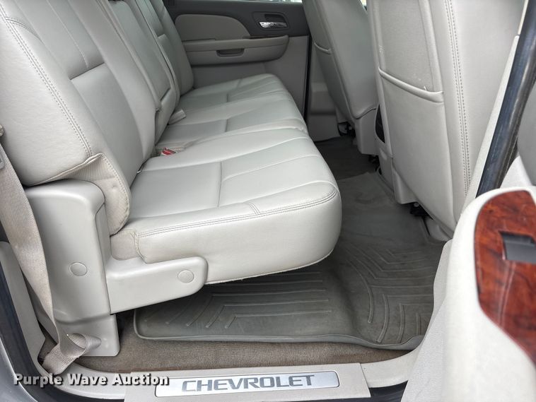 image for item EI5923 2012 Chevrolet Silverado 1500 Crew Cab pickup truck