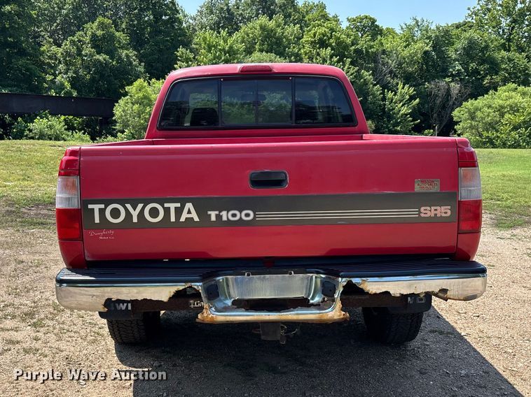 image for item EJ7802 1998 Toyota T100 Ext. Cab pickup truck