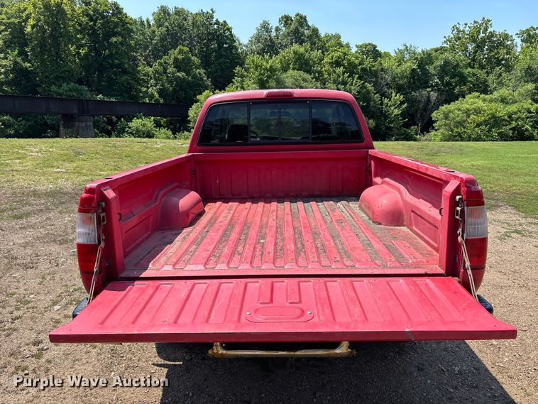 image for item EJ7802 1998 Toyota T100 Ext. Cab pickup truck