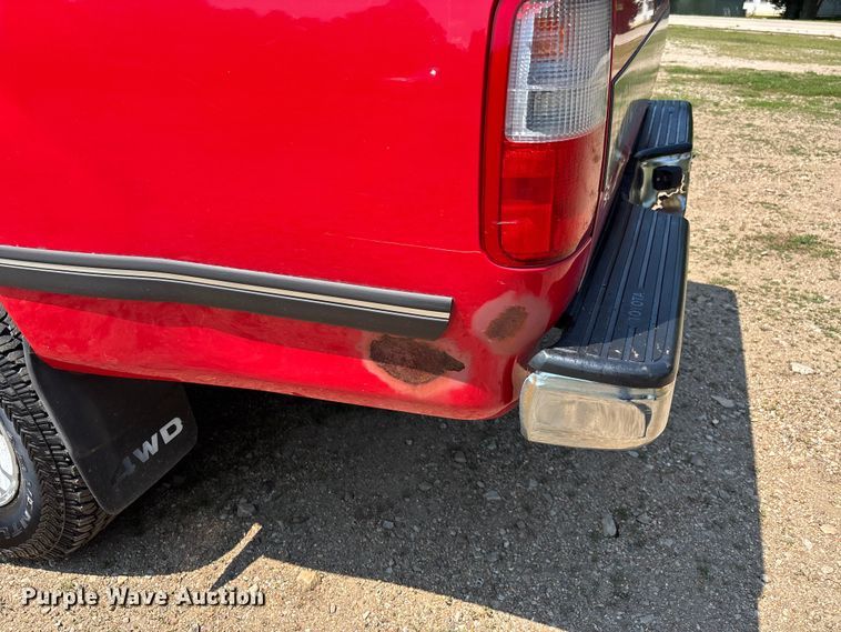 image for item EJ7802 1998 Toyota T100 Ext. Cab pickup truck