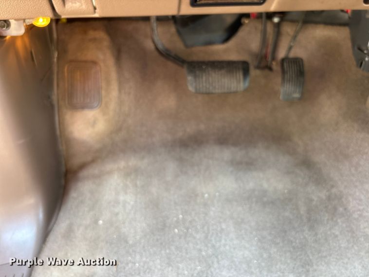 image for item EJ7802 1998 Toyota T100 Ext. Cab pickup truck