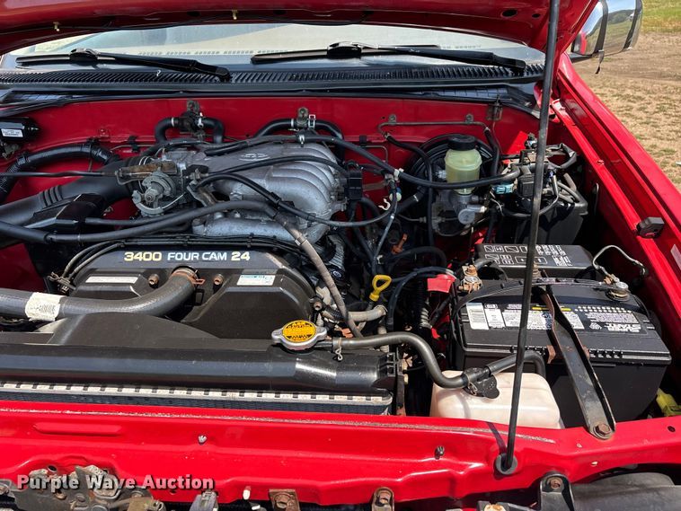 image for item EJ7802 1998 Toyota T100 Ext. Cab pickup truck