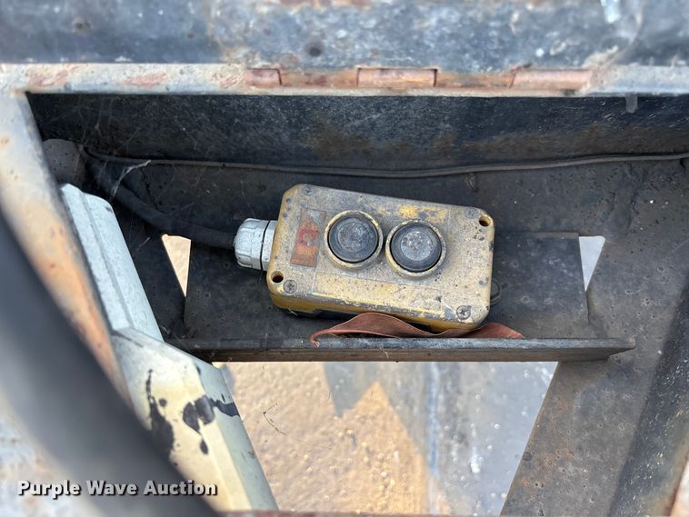 image for item EL2587 2018 Carson Trailer dump trailer