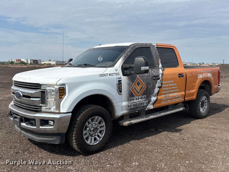 2019 Ford F250 Super Duty Crew Cab pickup truck