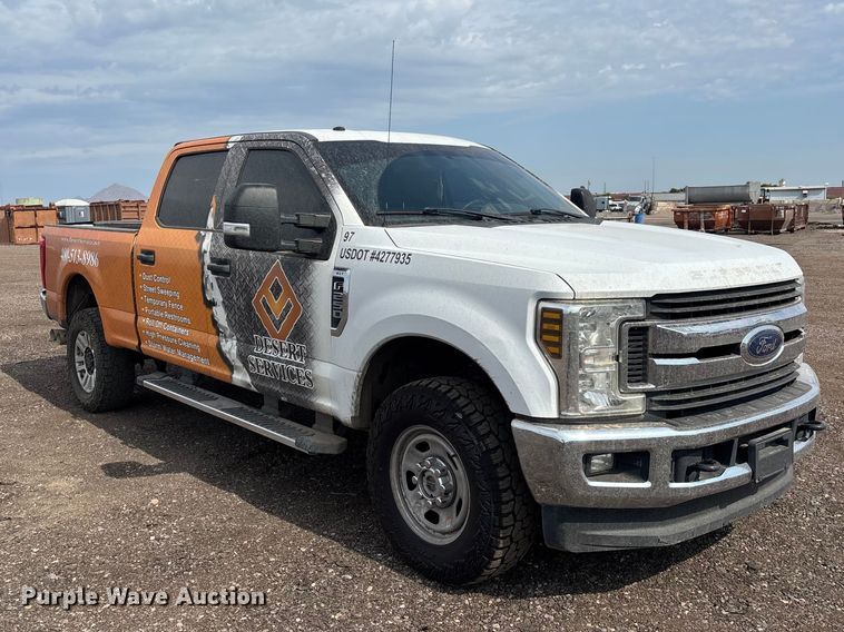 image for item EL2602 2019 Ford F250 Super Duty Crew Cab pickup truck