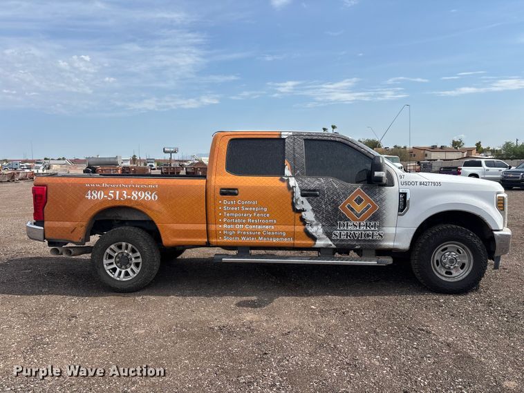 image for item EL2602 2019 Ford F250 Super Duty Crew Cab pickup truck