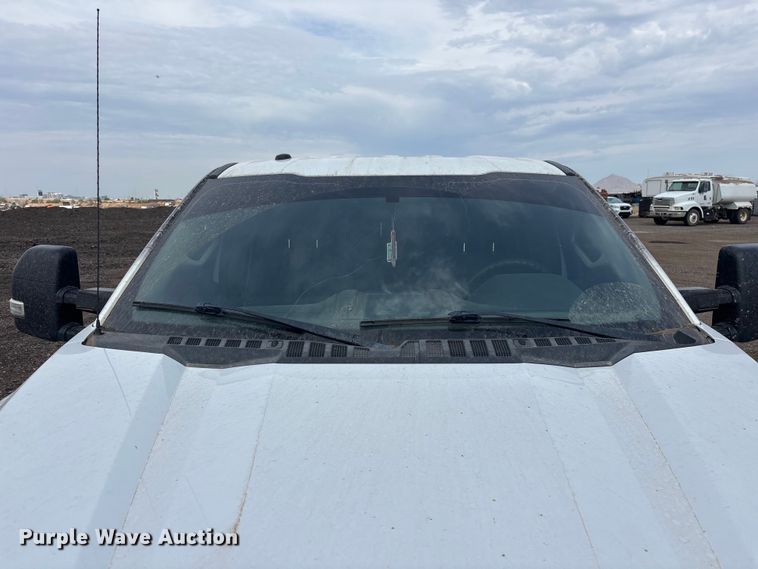 image for item EL2602 2019 Ford F250 Super Duty Crew Cab pickup truck