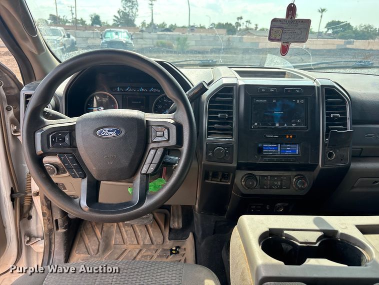 image for item EL2602 2019 Ford F250 Super Duty Crew Cab pickup truck