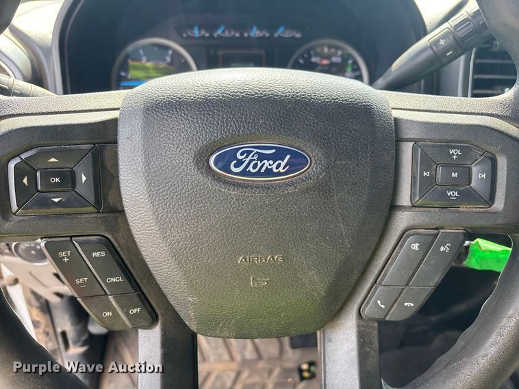 image for item EL2602 2019 Ford F250 Super Duty Crew Cab pickup truck