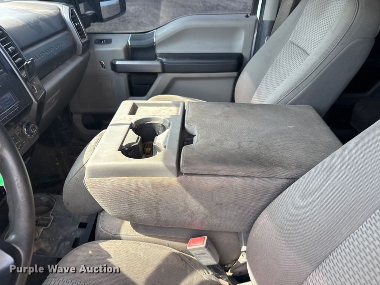 image for item EL2602 2019 Ford F250 Super Duty Crew Cab pickup truck