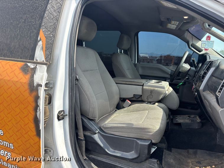image for item EL2602 2019 Ford F250 Super Duty Crew Cab pickup truck