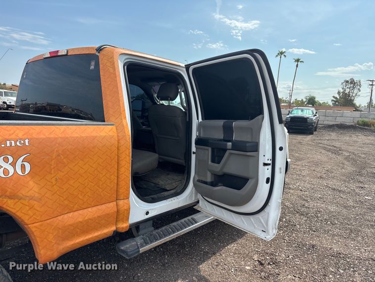 image for item EL2602 2019 Ford F250 Super Duty Crew Cab pickup truck