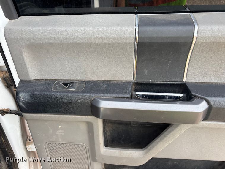 image for item EL2602 2019 Ford F250 Super Duty Crew Cab pickup truck
