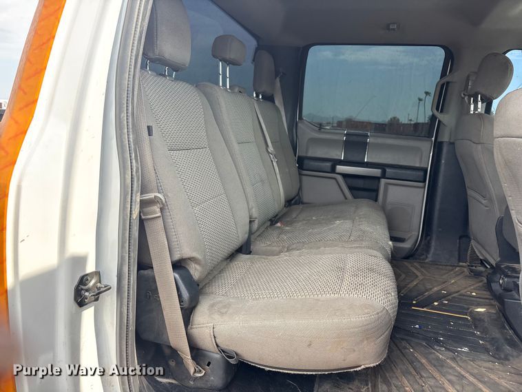 image for item EL2602 2019 Ford F250 Super Duty Crew Cab pickup truck