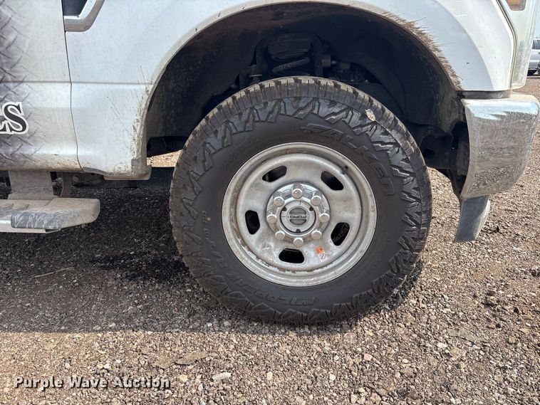 image for item EL2602 2019 Ford F250 Super Duty Crew Cab pickup truck