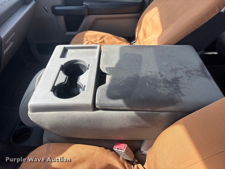 image for item EL2603 2019 Ford F350 Super Duty Crew Cab pickup truck