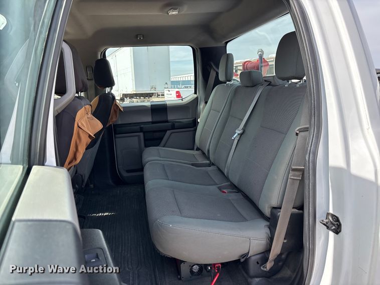 image for item EL2603 2019 Ford F350 Super Duty Crew Cab pickup truck