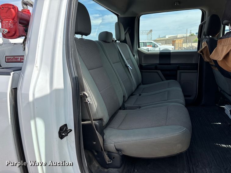 image for item EL2603 2019 Ford F350 Super Duty Crew Cab pickup truck