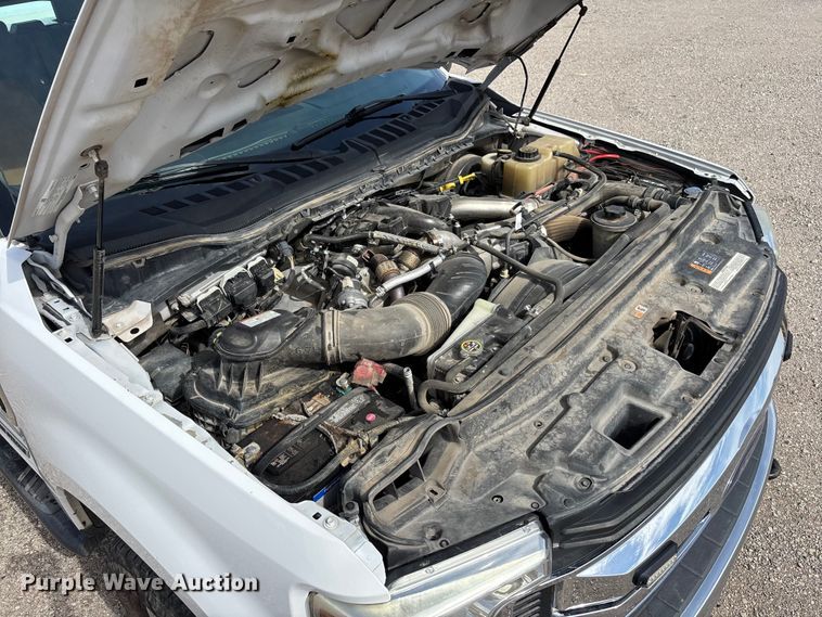 image for item EL2603 2019 Ford F350 Super Duty Crew Cab pickup truck