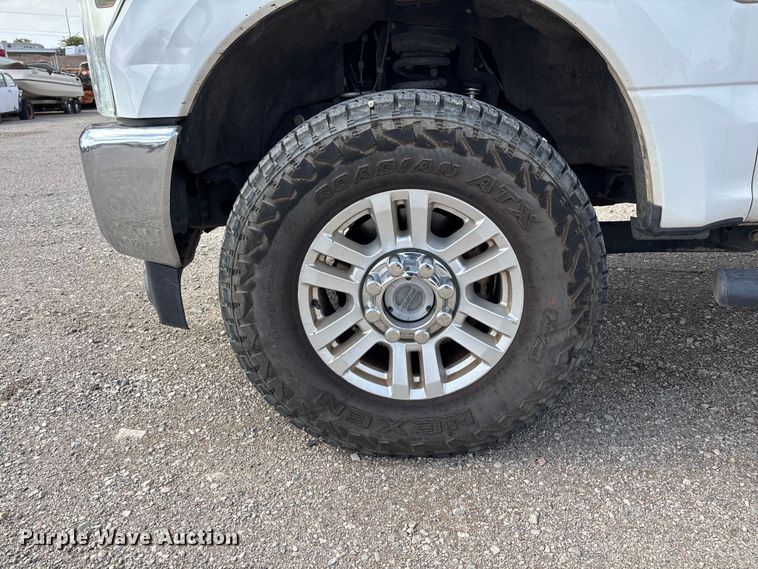 image for item EL2603 2019 Ford F350 Super Duty Crew Cab pickup truck