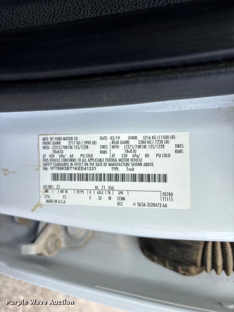 image for item EL2603 2019 Ford F350 Super Duty Crew Cab pickup truck