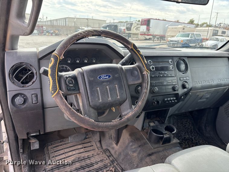 image for item EL2604 2012 Ford F250 Super Duty flatbed pickup truck