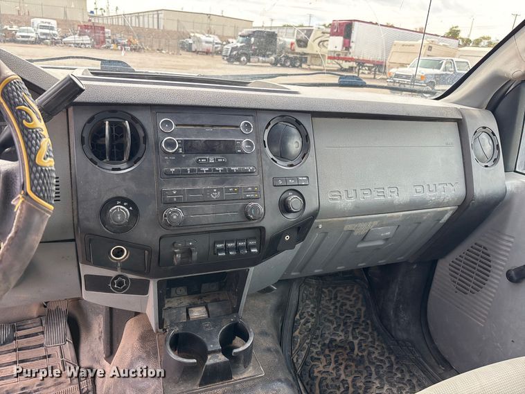 image for item EL2604 2012 Ford F250 Super Duty flatbed pickup truck