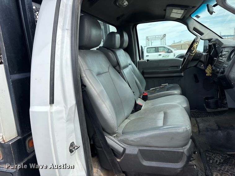 image for item EL2604 2012 Ford F250 Super Duty flatbed pickup truck