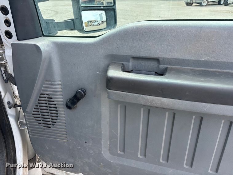 image for item EL2604 2012 Ford F250 Super Duty flatbed pickup truck
