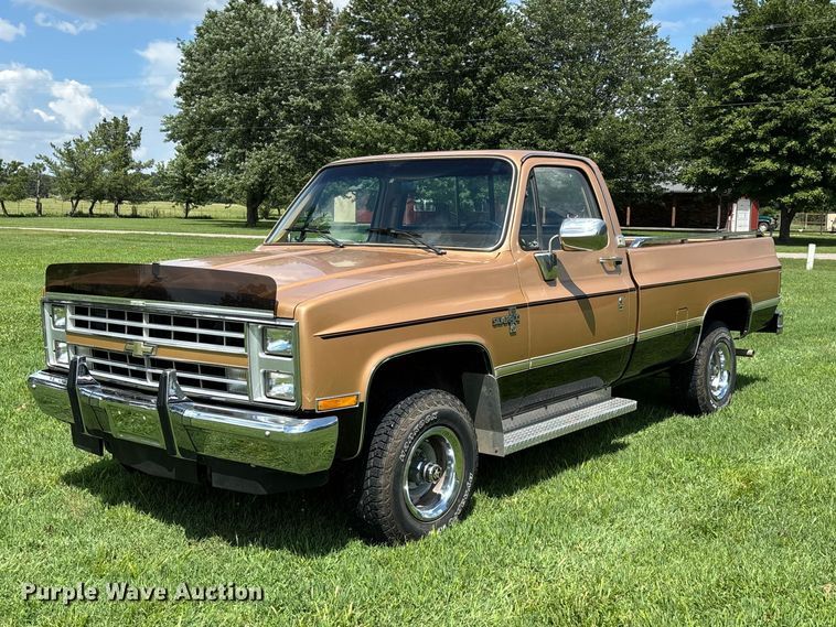 1986 Chevrolet Silverado K10 pickup truck