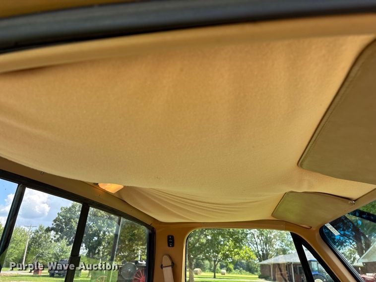 image for item EO4404 1986 Chevrolet Silverado K10 pickup truck