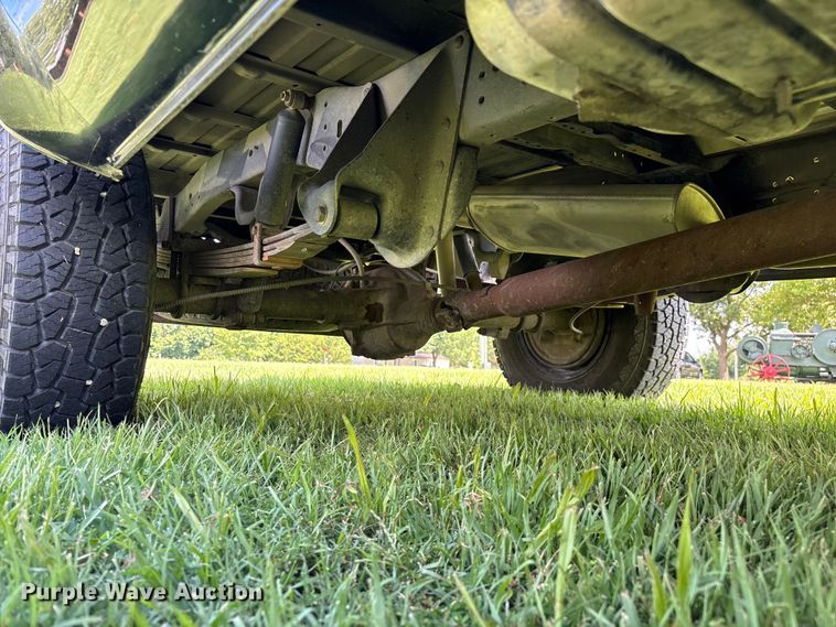 image for item EO4404 1986 Chevrolet Silverado K10 pickup truck