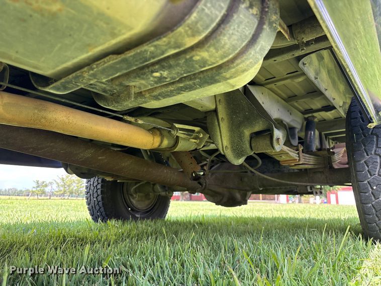 image for item EO4404 1986 Chevrolet Silverado K10 pickup truck
